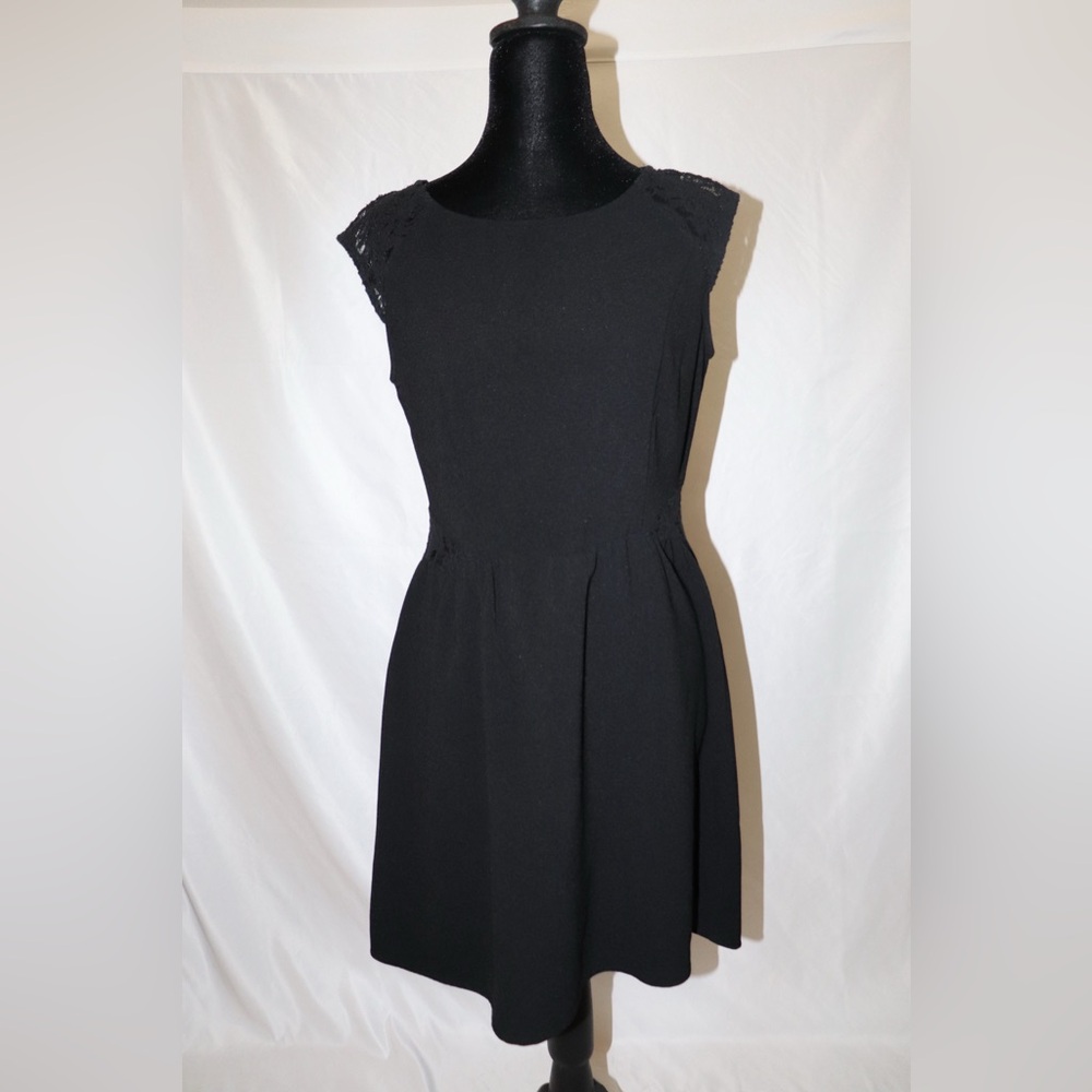 Specklers Cocktail Dress Women’s Small Black with Lace and Cut Out Details